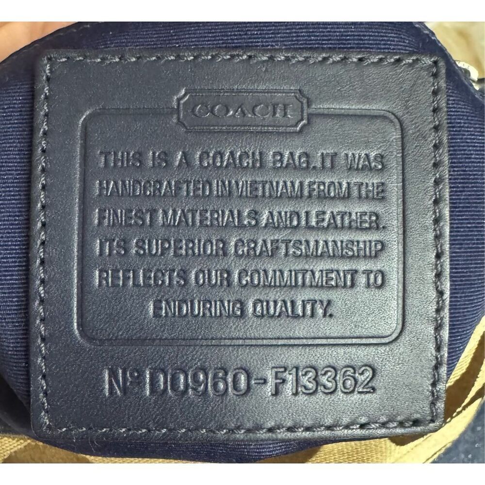 Coach Authenticated Signature Blue Stripe Buckle Bag / Blue Leather Adjustable H - Picture 8 of 8